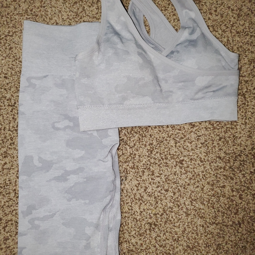 Camo Seamless Dupes